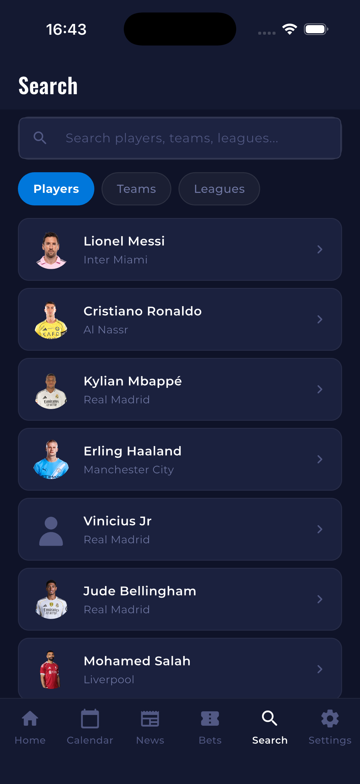 Search players, teams and leagues